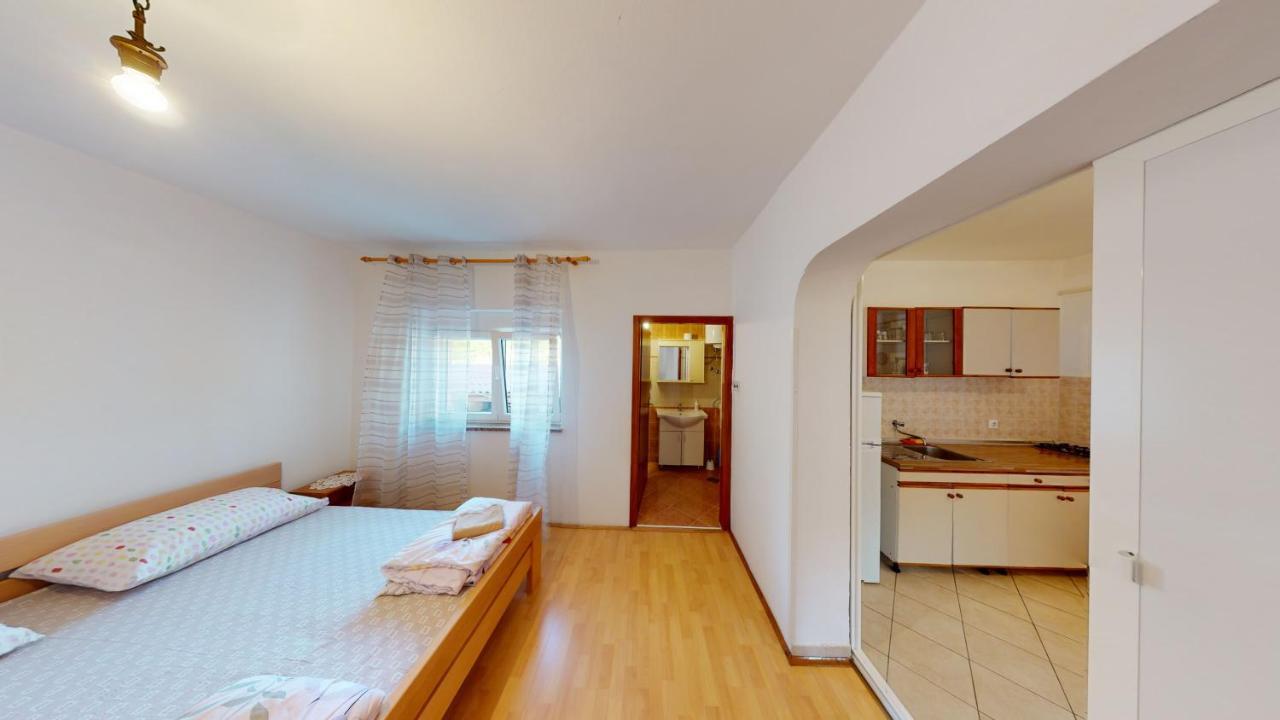 Jaska & Jelica House Apartments Metajna Bagian luar foto