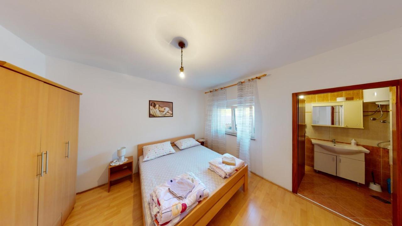 Jaska & Jelica House Apartments Metajna Bagian luar foto