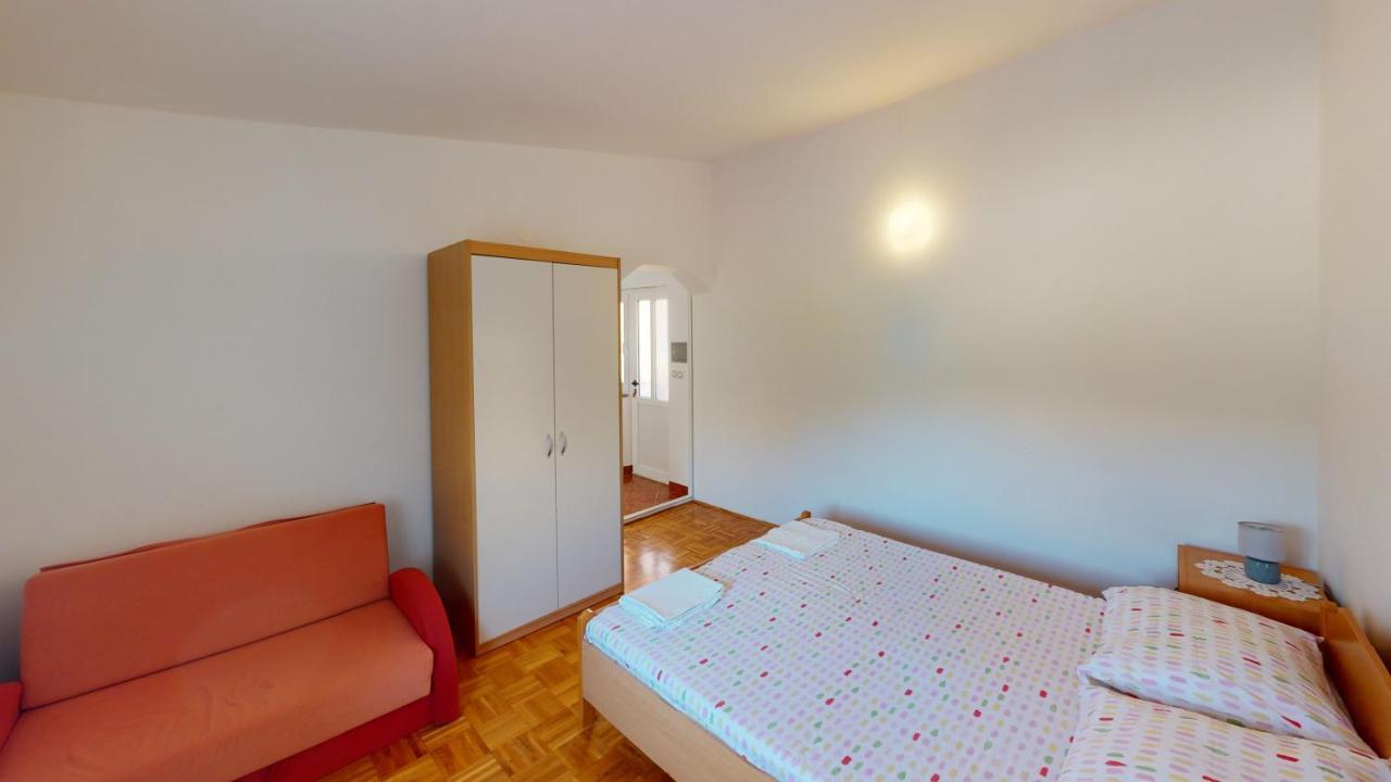 Jaska & Jelica House Apartments Metajna Bagian luar foto