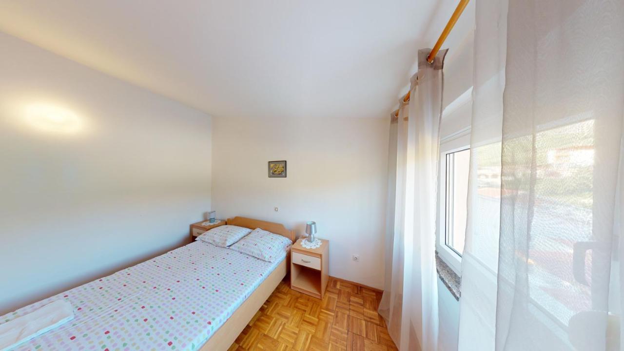 Jaska & Jelica House Apartments Metajna Bagian luar foto